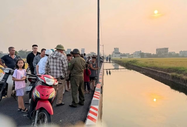 940a28a4417baa070386.jpg