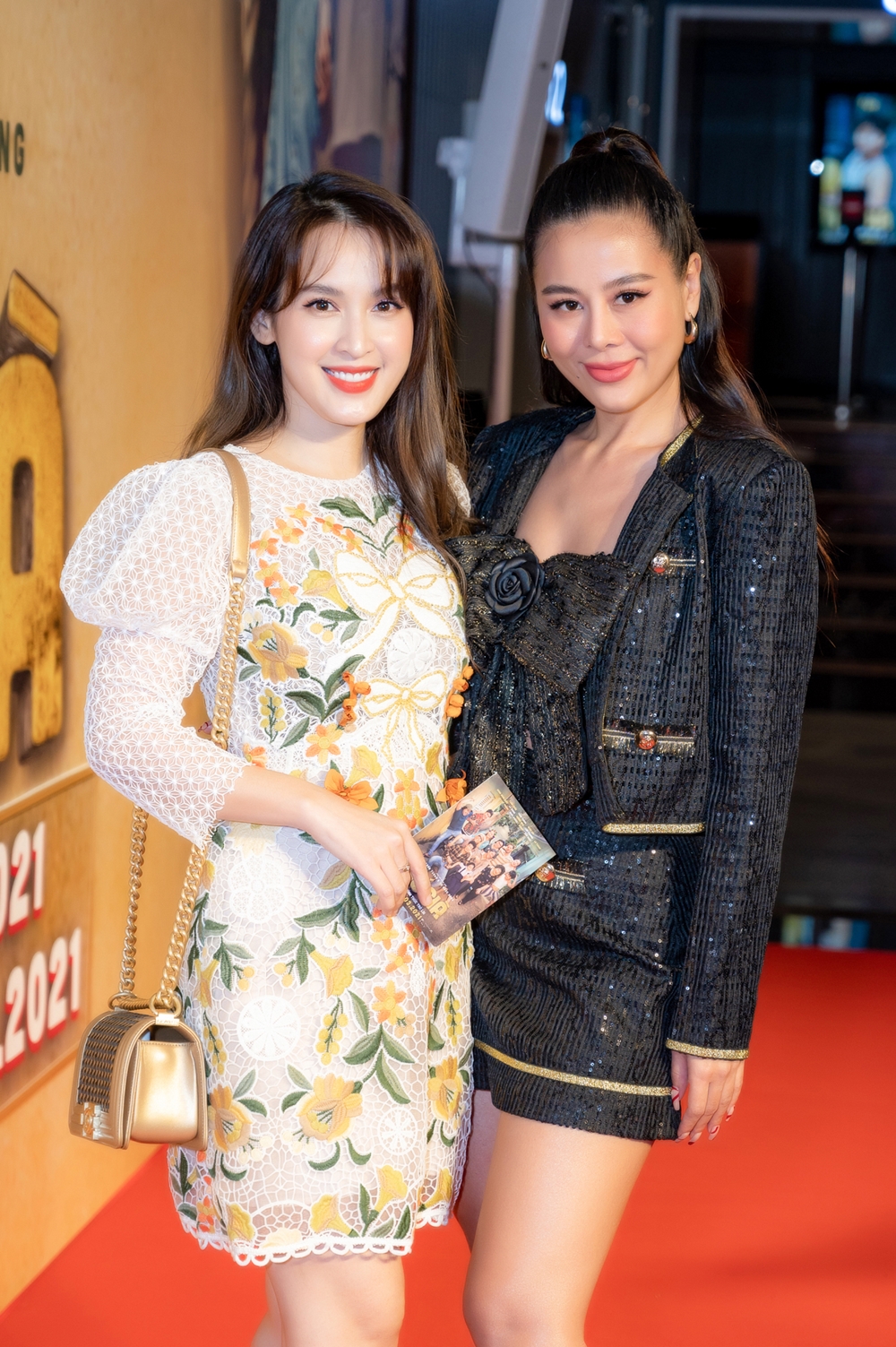 94d8c25404bda2b328bf.jpg