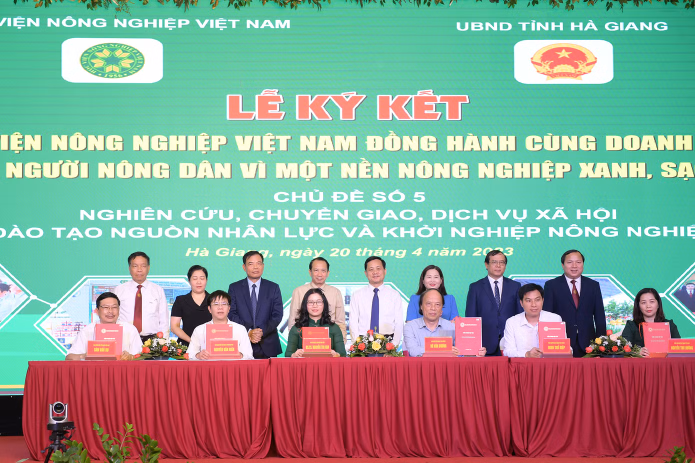 9540cd5923e930d41bfa.jpg