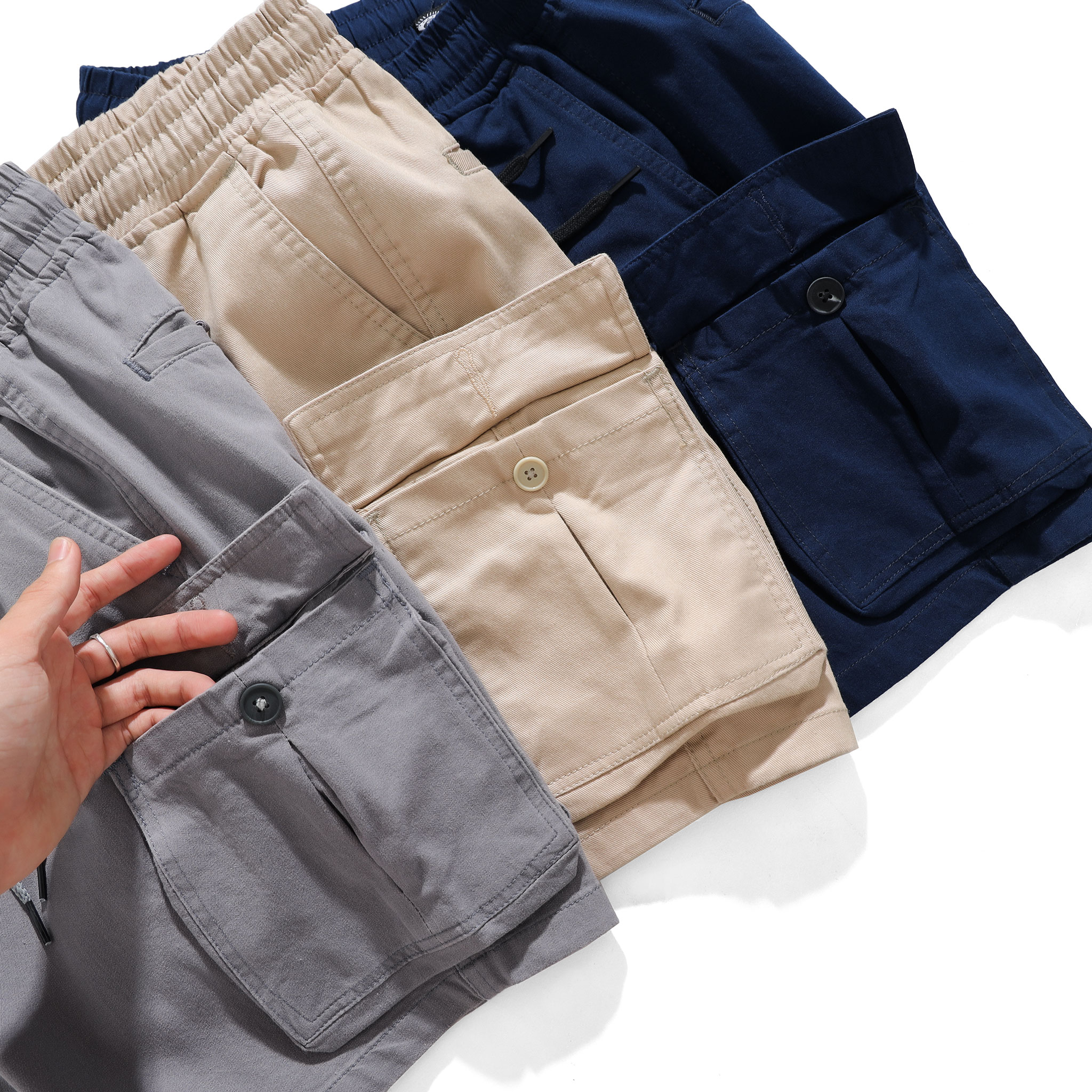 Quần short túi hộp là gì? Khám phá nguồn gốc thú vị của item "xịn sò" này