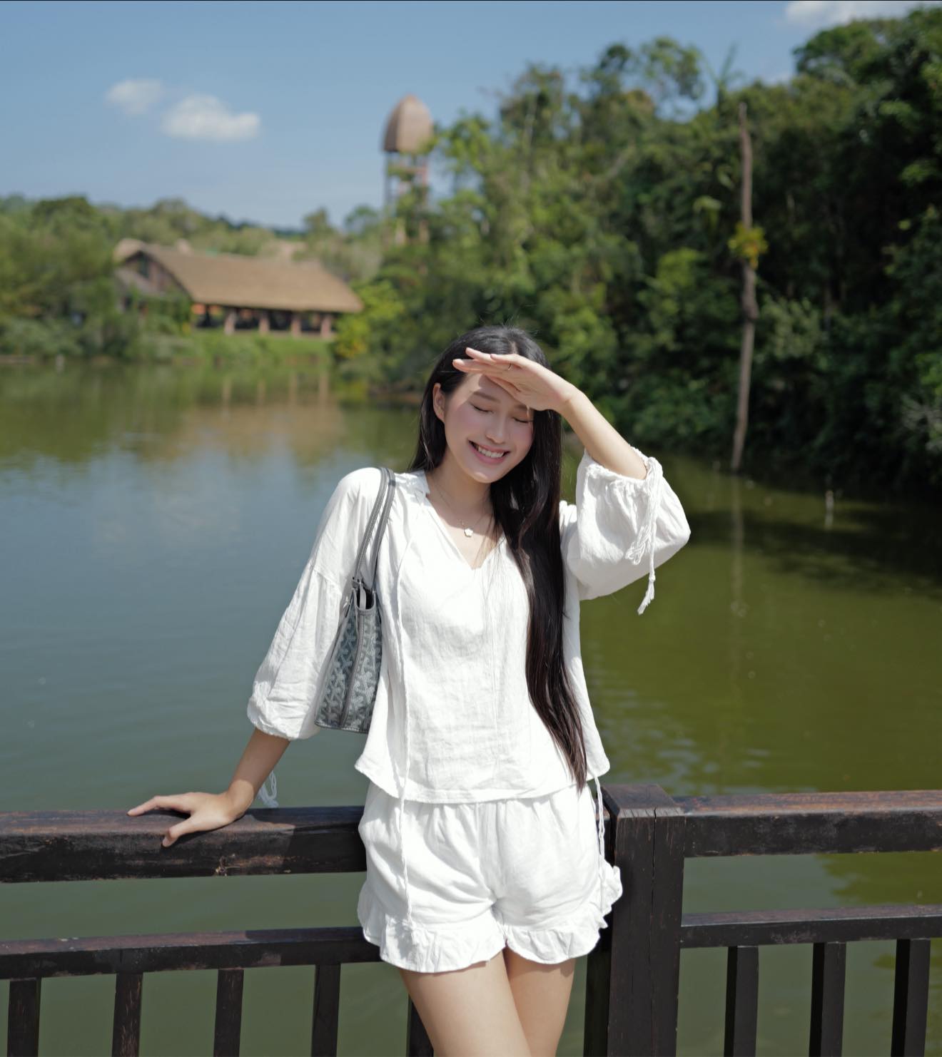 96806be67039d93cc886.jpg
