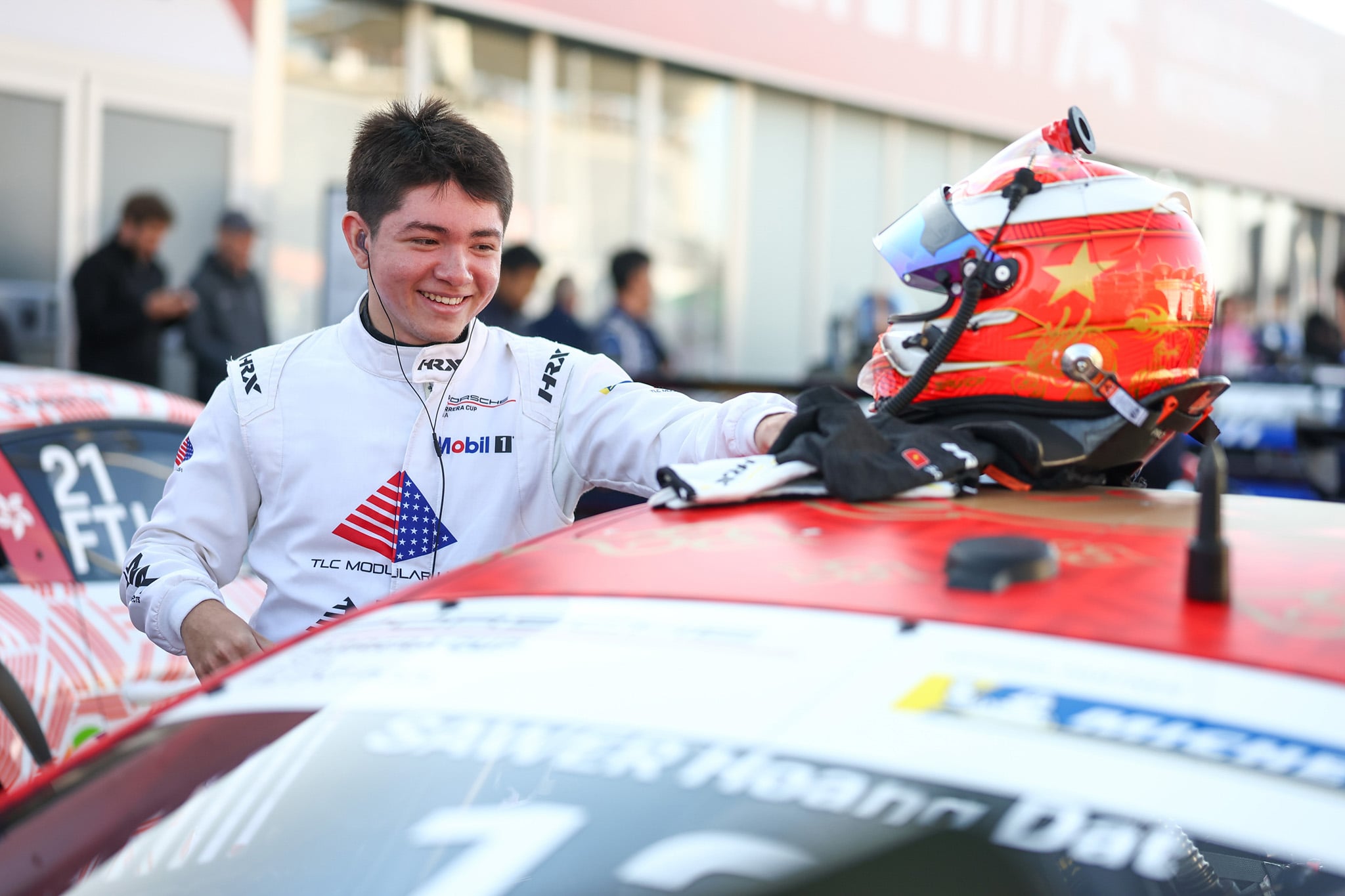 Porsche Việt Nam bơm nhiệt cho tay đua trẻ Sawer Hoàng Đạt chinh chiến Porsche ARbox Carrera Cup Asia 2026