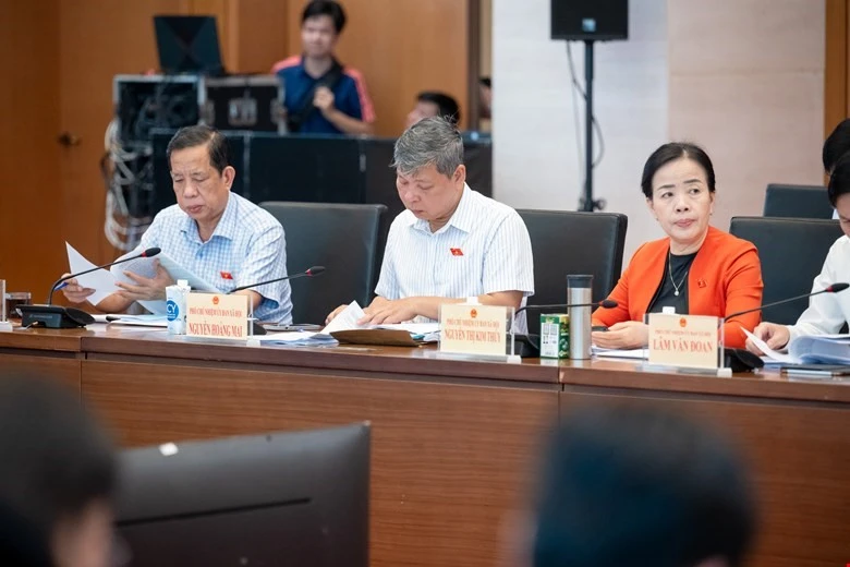 Các nước đang "xử" thuốc lá thế hệ mới thế nào cho hợp lý?