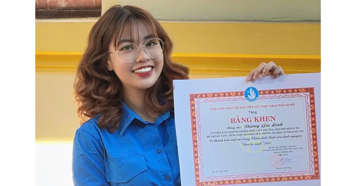 Nữ chủ nhiệm CLB Nữ sinh Sư phạm giật giải Sinh viên 5 Tốt, năng động hết sức trong hoạt động Đoàn - Hội