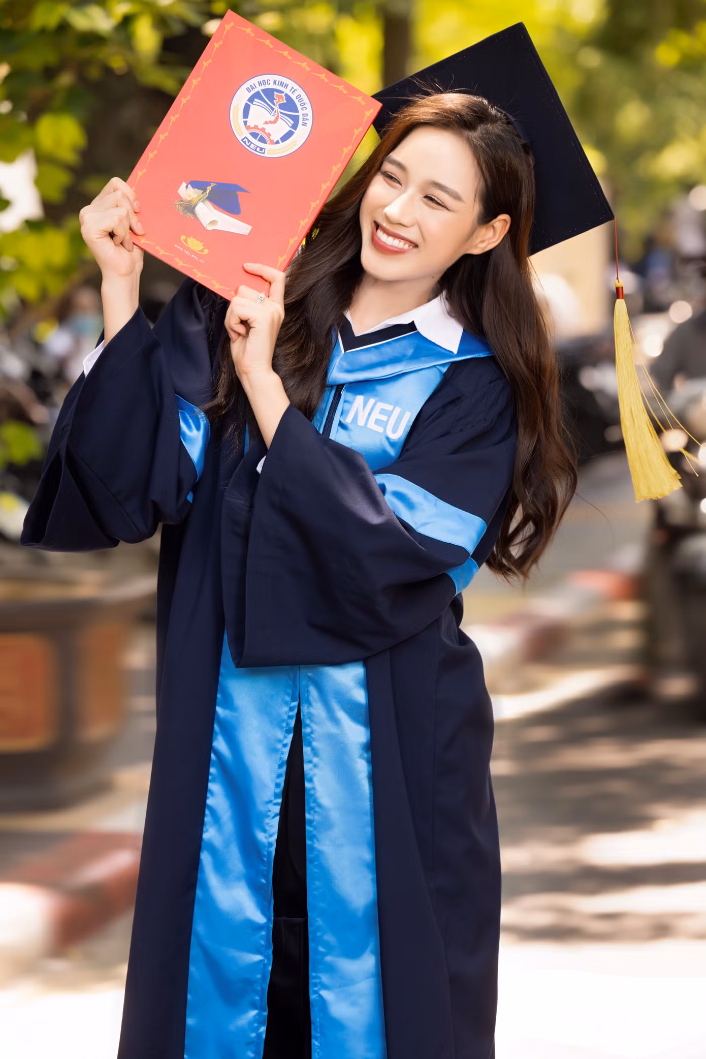 97d958739293880de9d0.jpg
