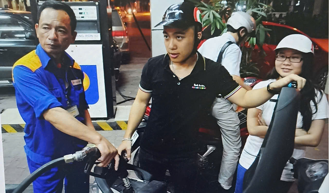 Xăng giảm sốc tối nay 28/6: E10 RON95 và E5 RON92 đua nhau lao dốc, tính luôn giá đổ đầy bình xe máy Honda cho anh em ️