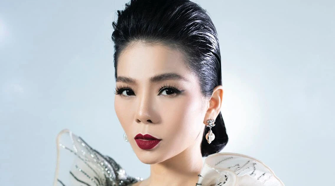 Lệ Quyên comeback với loạt bài hát buồn thấu trời sau khi chia tay