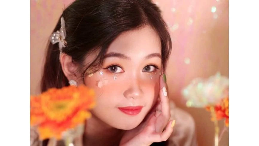 Nữ sinh Hà Nội xinh xắn mê mẩn hoạt động thiện nguyện