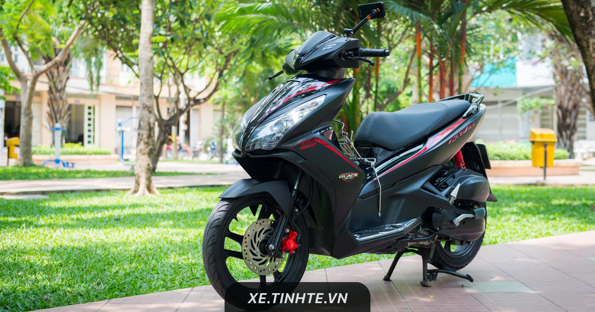 Đi làm xa 80km mỗi tuần nên mua Honda Air Blade không các bro ơi?