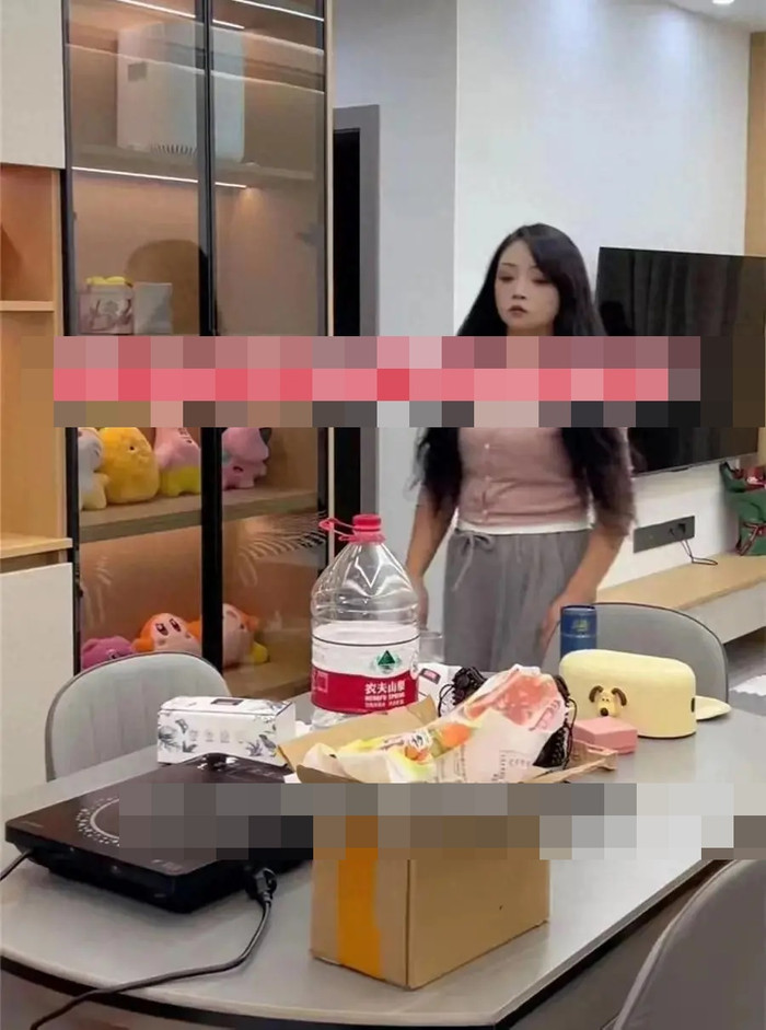 9b5e82b01b94a9c7e21b.jpg