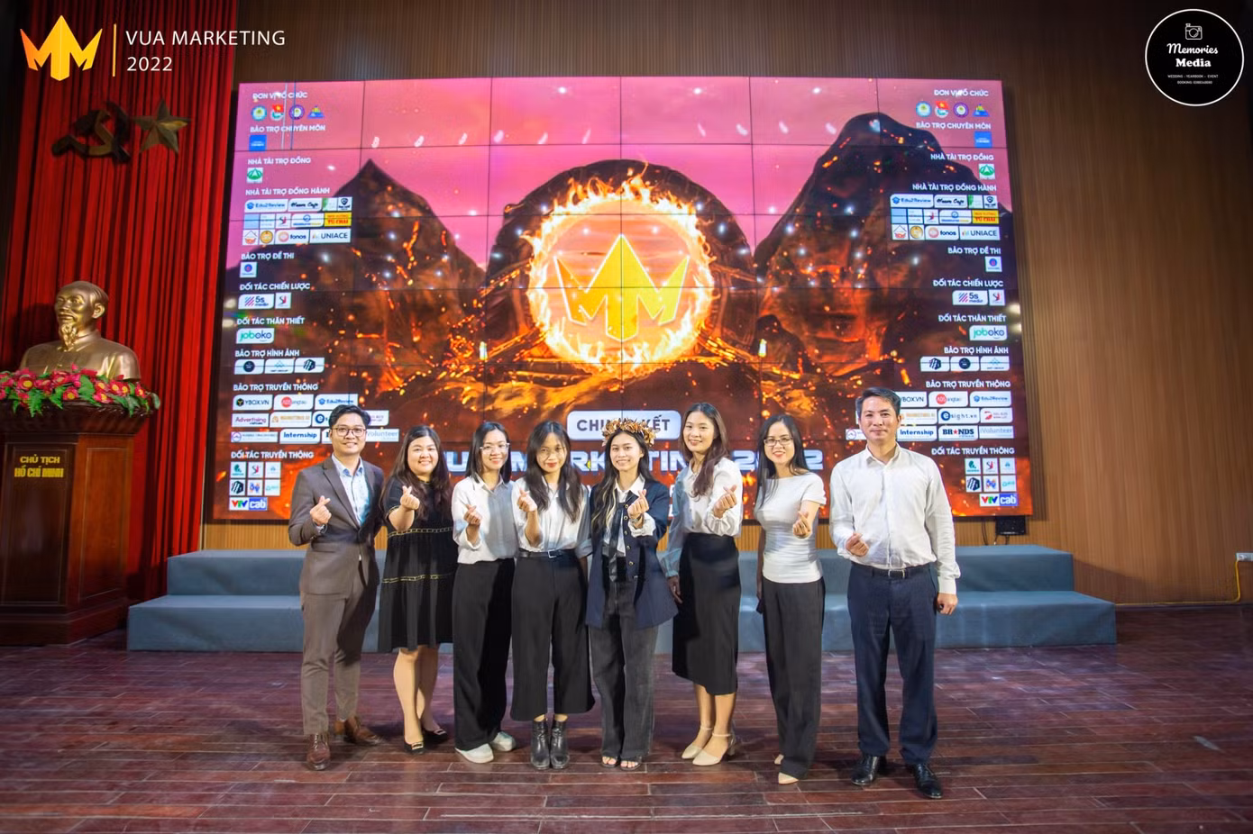 9c7f703d8f22adeb82cd.jpg