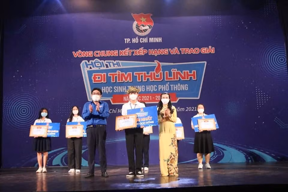 9cbf9a06e210a47e1fd3.jpg