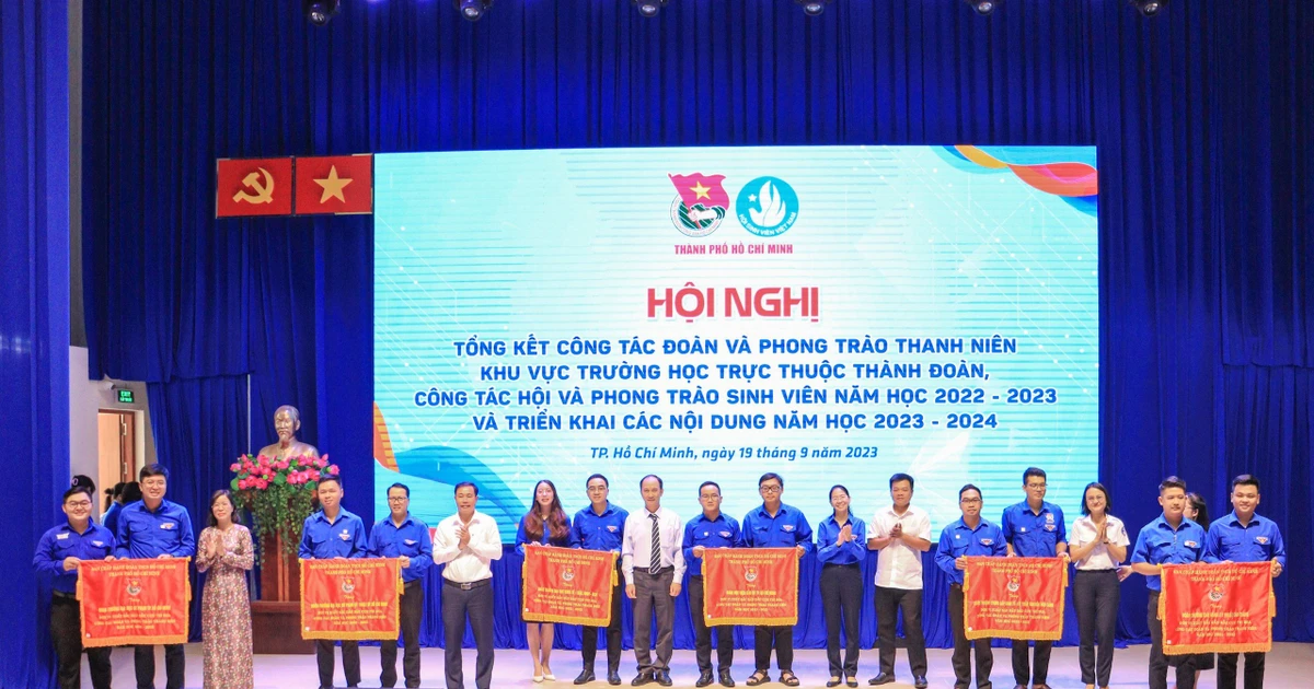TP.HCM vinh danh 4 tập thể giải pháp "Bồ Câu Trắng" cực xịn – Gen Z làm Đoàn - Hội chất lắm nha! ️