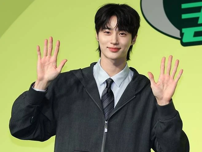 Byeon Woo Seok comeback cực mạnh, vượt mặt loạt sao khủng trên BXH thương hiệu