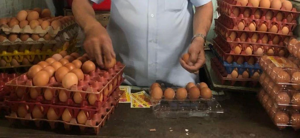 Giá trứng tăng chóng mặt, gần gấp đôi năm trước khiến dân tình "khóc thét"