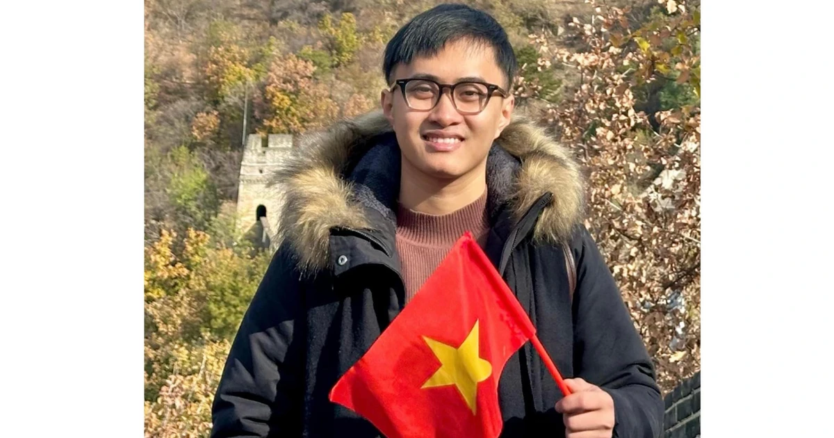 Chàng trai 9X bỏ việc quản lý lương khủng, giành học bổng toàn phần Đại học Ngôn ngữ Bắc Kinh để theo đuổi đam mê