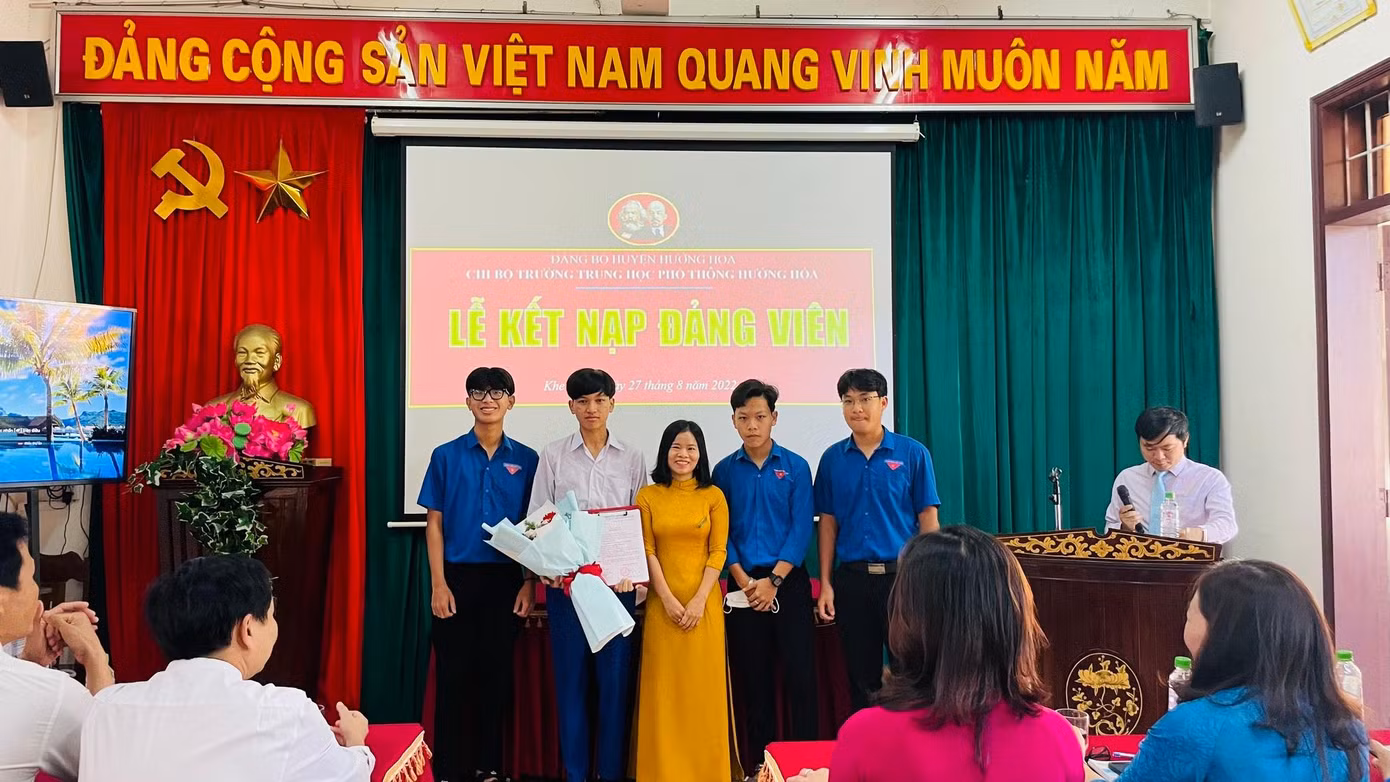 9fc8b6939bcd2d653fcb.jpg
