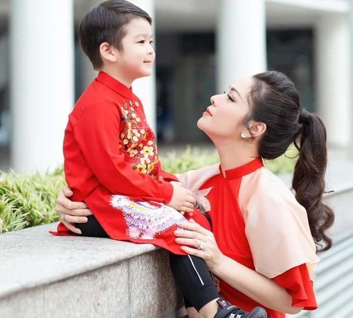 Nhật Kim Anh đau lòng vì không giành được quyền nuôi con: "Nghệ sĩ thì không phải con người à?"