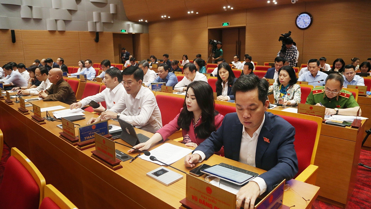 9fe78ab84558d284933f.jpg