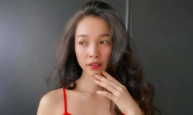 Chị đẹp Hiền Thục khoe ảnh CCCD khiến dân mạng phải la ó: "Đây là thượng thần giáng trần à?"