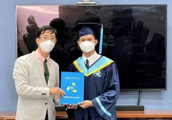 a0302f25bb8b971badab.webp