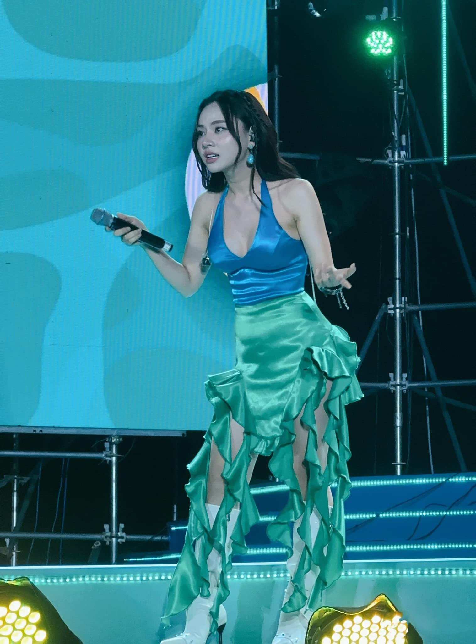 a0506d0edb5f34e572c4.jpg
