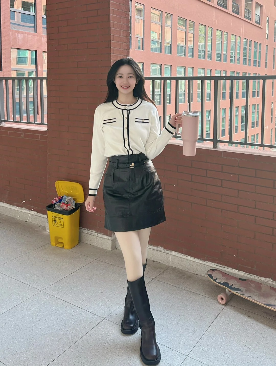 a05e364a9a4bf94812d8.jpg