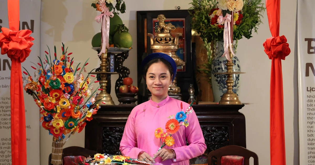 Gen Z Sài Gòn "đổ bộ" làm hoa thanh tiên, khám phá văn hóa thờ cúng miền Trung cực xịn