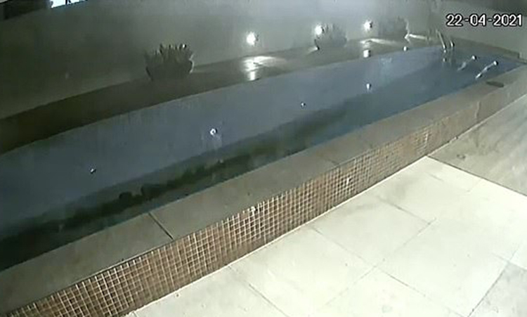 a0d86ea103c3a4582fb7.jpg