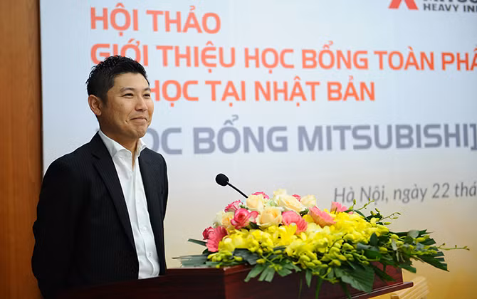 a0d9736da634ed089b07.jpg