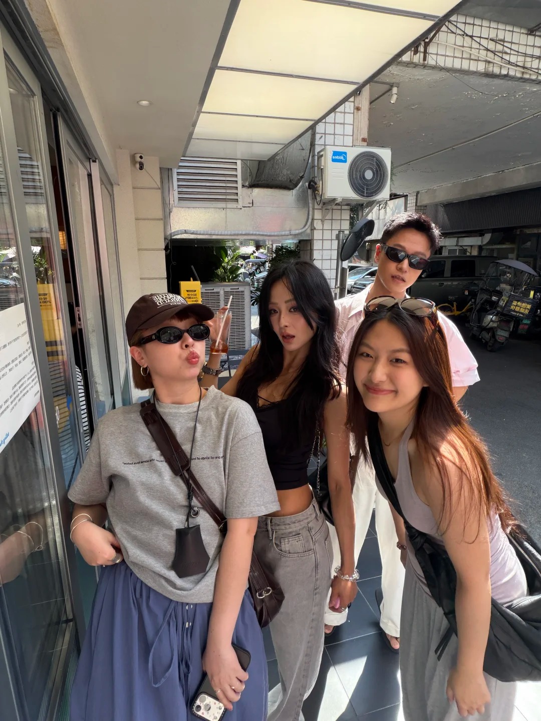 a1b3a01d6c85a828f6fb.jpg