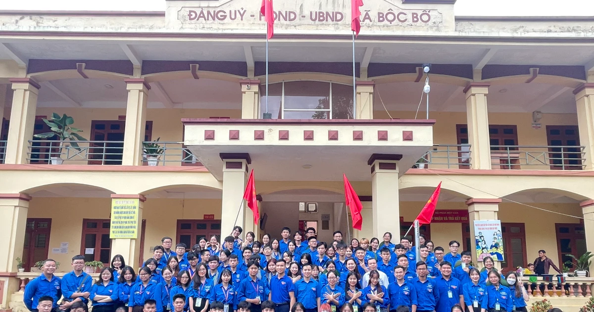 Gần 200 bạn sinh viên ĐHQG Hà Nội lên đường tình nguyện Mùa Hè Xanh tại Bắc Kạn