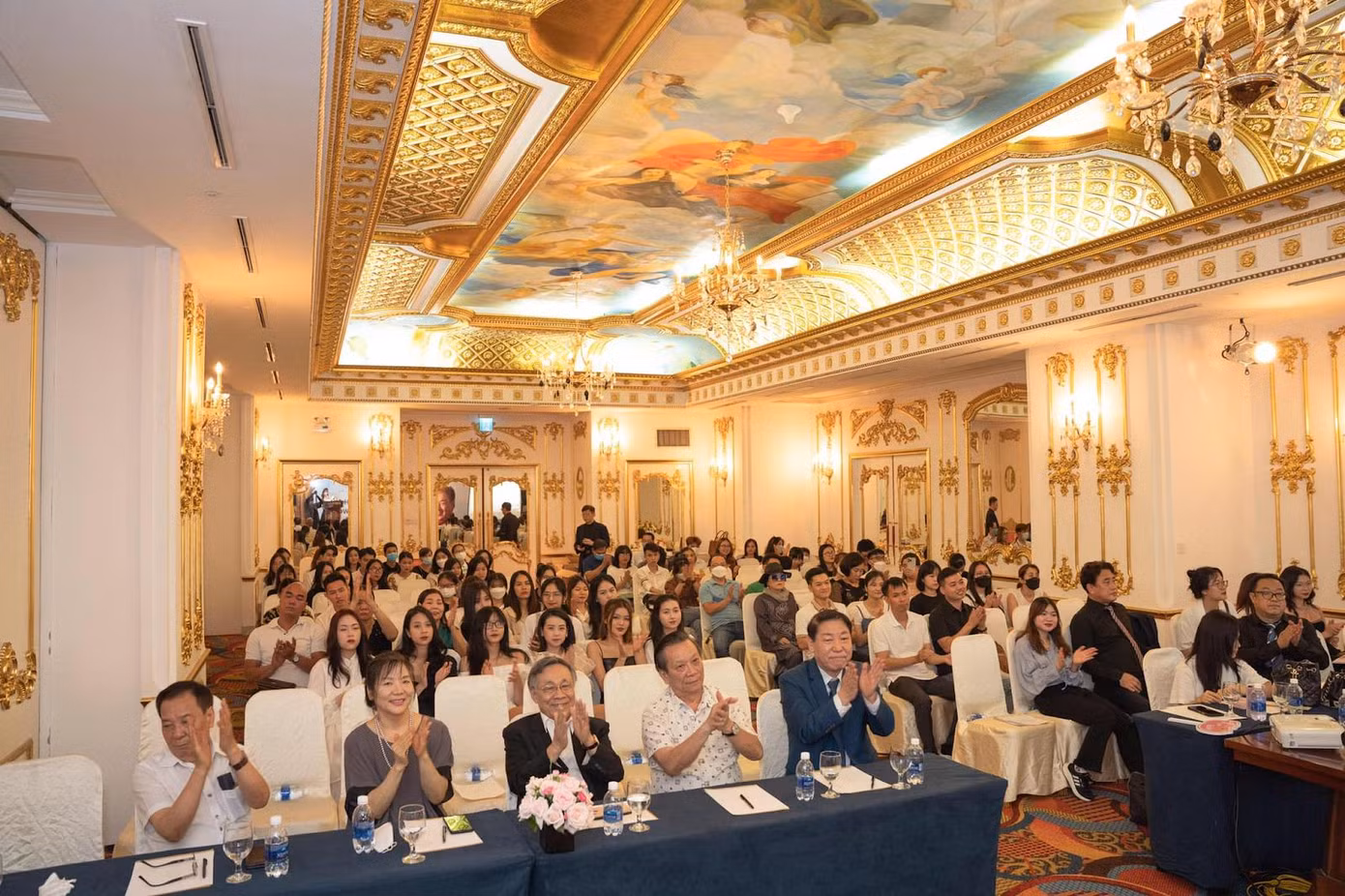 a30cbd2fe7a3b2274571.jpg