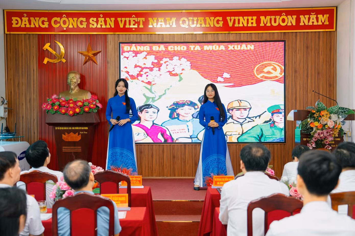 a32e032e2a0033544cd0.jpg