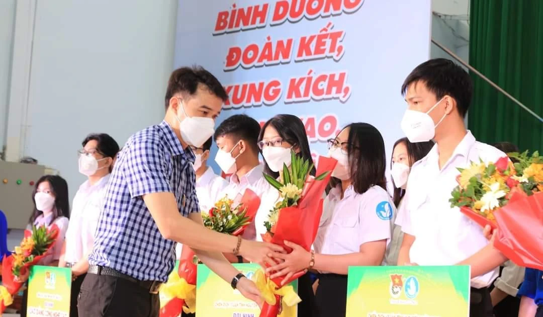 Ngày hội sinh viên Bình Dương sôi động quá trời quá đất!
