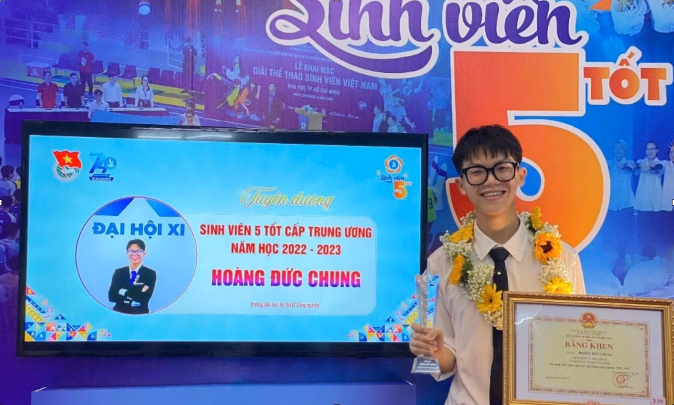 a442ef1f4ee384edb616.jpg