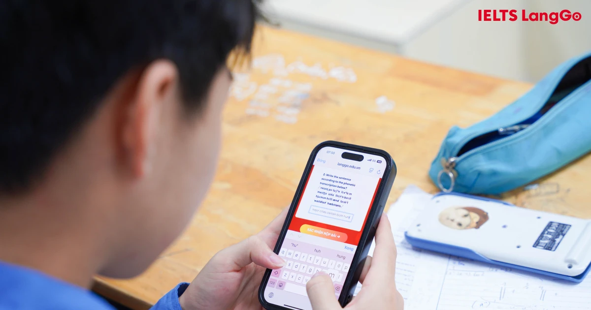 THPT Cầu Giấy 'thắp sáng' thông điệp môi trường tại vòng Tài năng Unlock The IELTS 2025