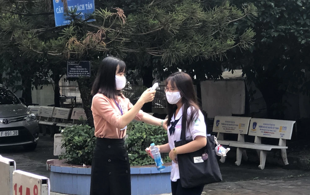 Xem điểm thi THPT sớm rồi nè! TP.HCM hẹn ngày 27/8 công bố kết quả
