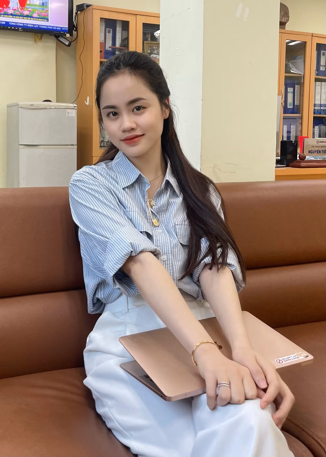 a61859f3f6d1e56d8c14.jpg