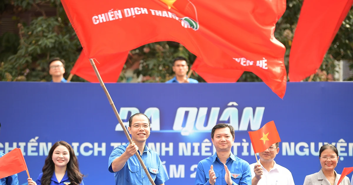 Gen Z Hà Nội "cháy" hết mình với Chiến dịch tình nguyện Hè 2025