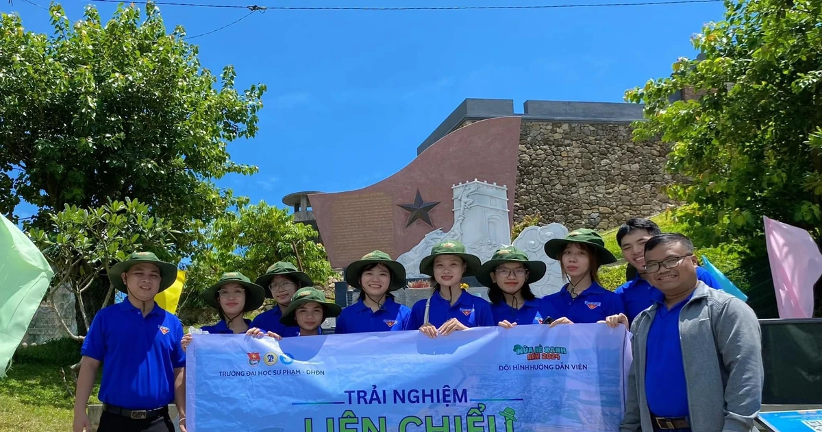 Đội hình hướng dẫn viên trải nghiệm Liên Chiểu chill hết nấc