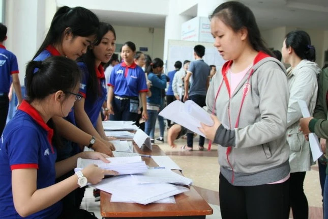 ĐH Sư phạm TP.HCM thả thính phương án tuyển sinh 2025: Nhiều điểm mới gây bất ngờ! ✨