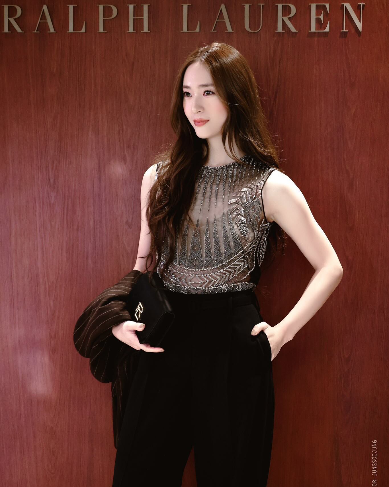 a7140411bc18ff258d1e.jpg