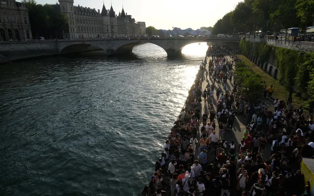 a75c50f0f56e232de524.jpg