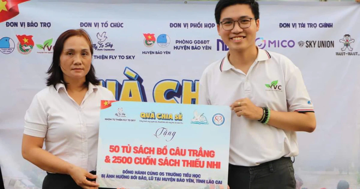 Tuổi trẻ TP. HCM và Hà Nội mang 'nắng' đến cho học sinh vùng bão, lũ