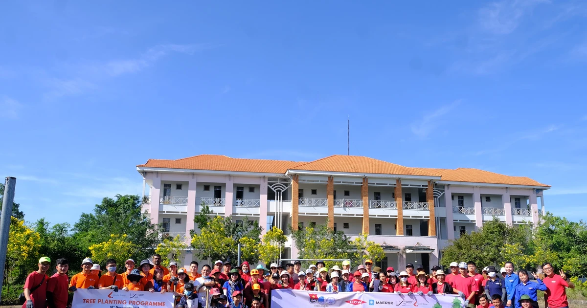 Gen Z Long An chơi lớn với chiến dịch trồng cây cực xịn ✨