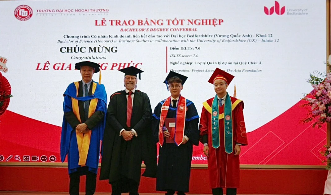 Gen Z 14 tuổi đậu đại học và hành trình cống hiến cho cộng đồng đỉnh của chóp