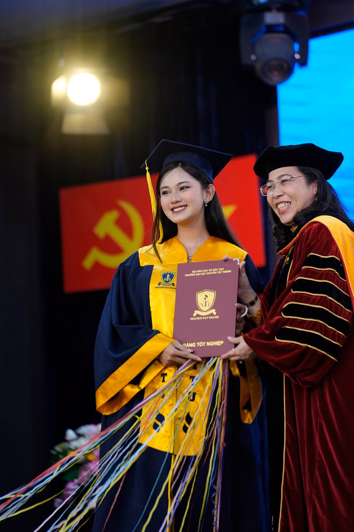 accd463d403324d5c762.jpg