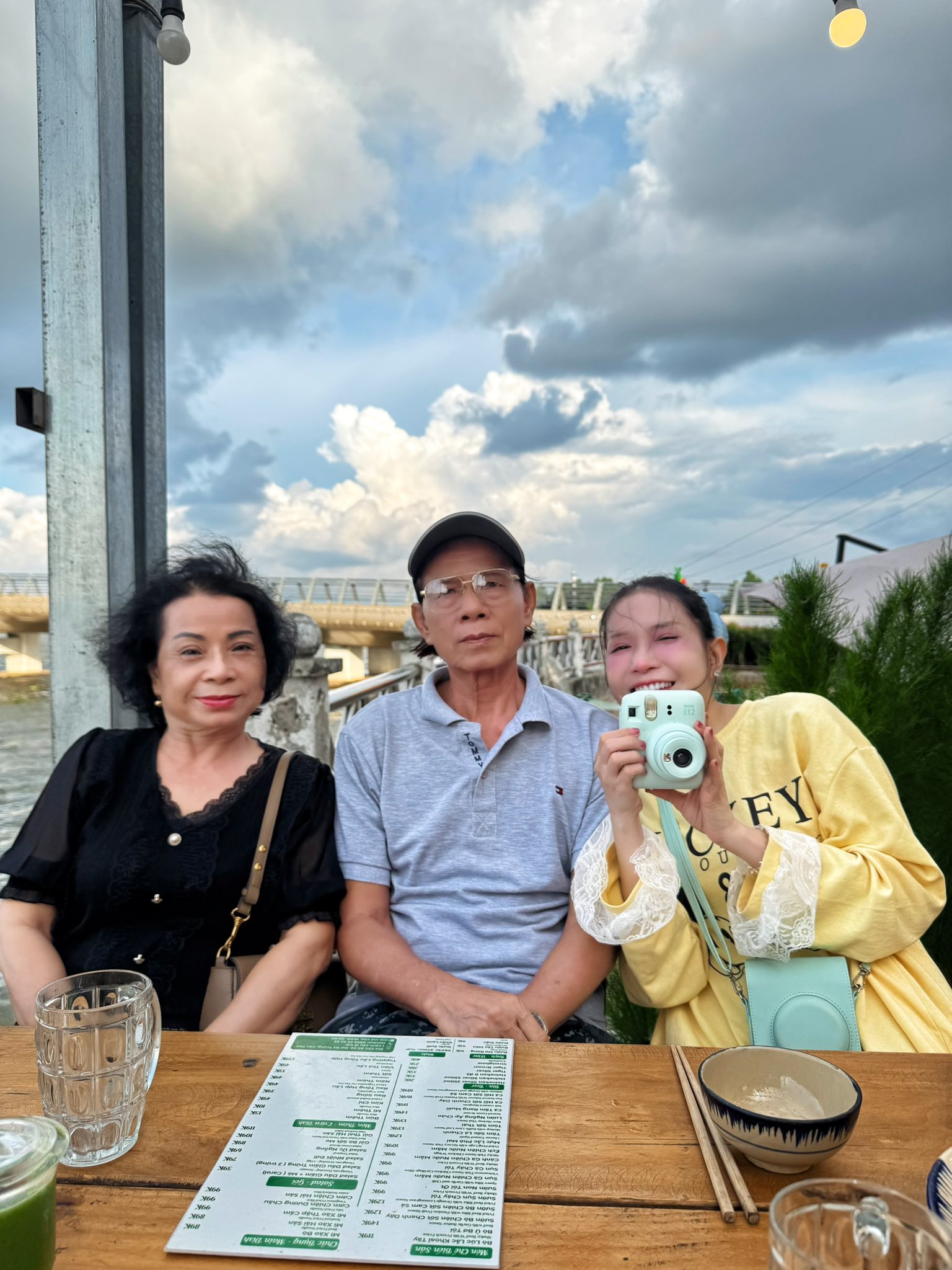 ad066a0554b3bb4bac0b.jpg