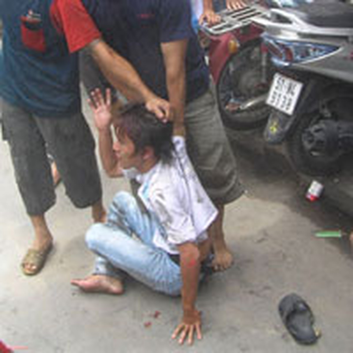 ad8f5a8e8211412bed15.jpg